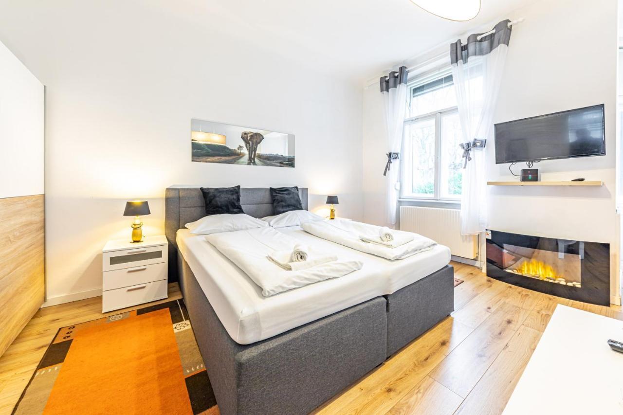 Christiano Apartments - Villa Schoenbrunn Bécs Kültér fotó