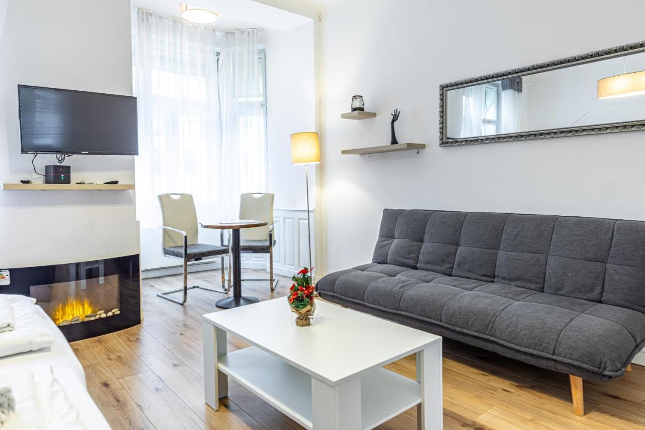 Christiano Apartments - Villa Schoenbrunn Bécs Kültér fotó