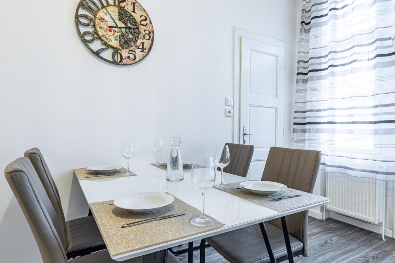 Christiano Apartments - Villa Schoenbrunn Bécs Kültér fotó
