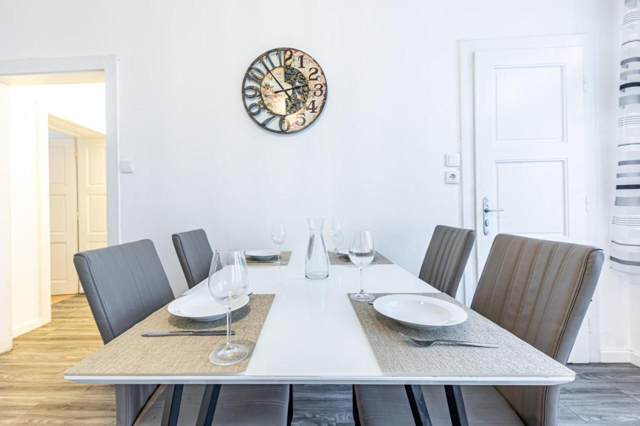 Christiano Apartments - Villa Schoenbrunn Bécs Kültér fotó